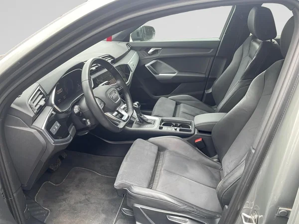 AUDI Q3 Sportback (2024) — foto 5 van 21