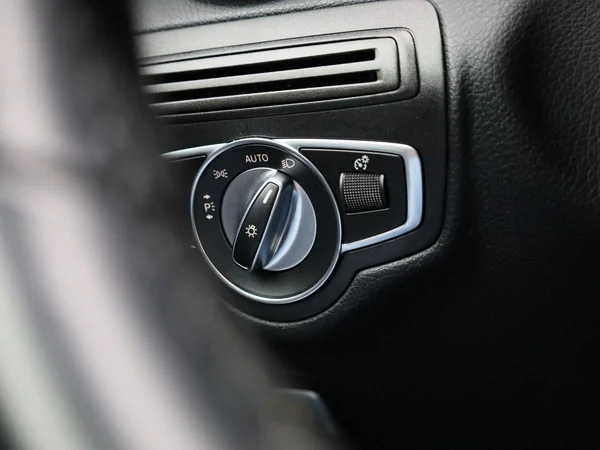 Mercedes-Benz GLC (2021) — foto 14 van 44