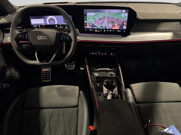 AUDI Q3 SUV e-hybrid (PHEV) (2025) — foto 11 van 24