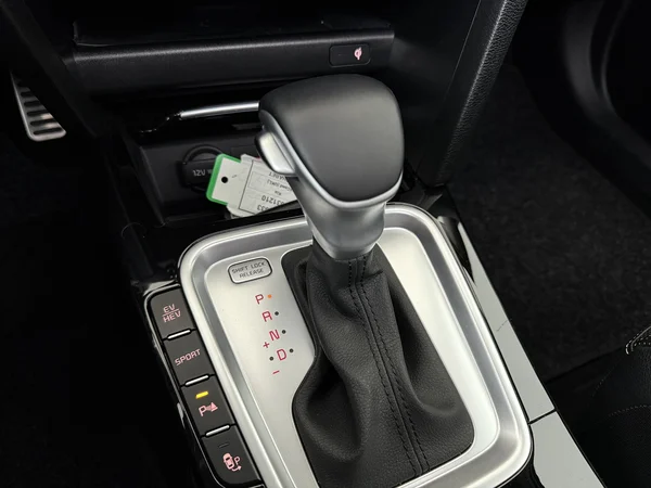 KIA XCeed (2022) — foto 4 van 32