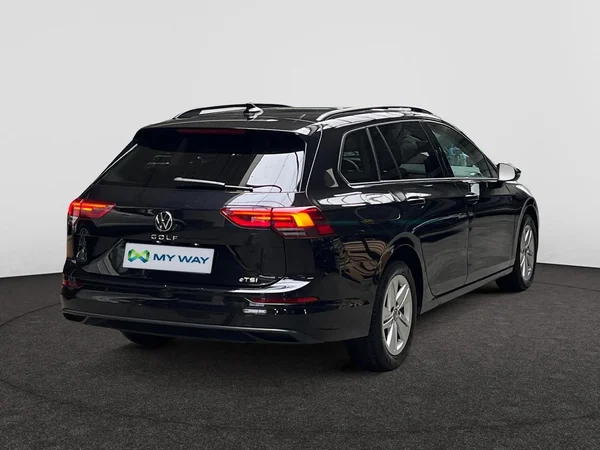 VOLKSWAGEN Golf VIII SW (2023) — foto 9 van 16