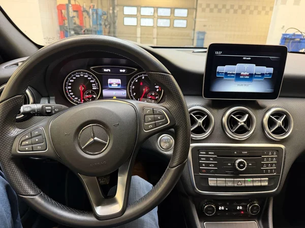 Mercedes-Benz A-Klasse (2018) — foto 3 van 5