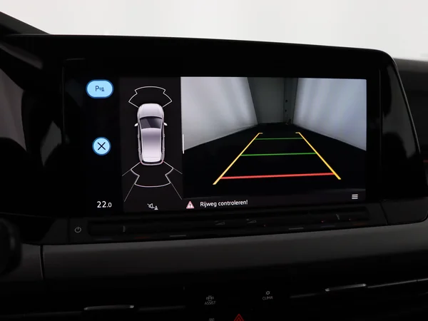 VOLKSWAGEN Golf (2024) — foto 11 van 28
