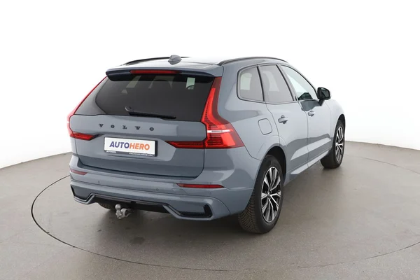 Volvo XC60 (2022) — foto 12 van 16