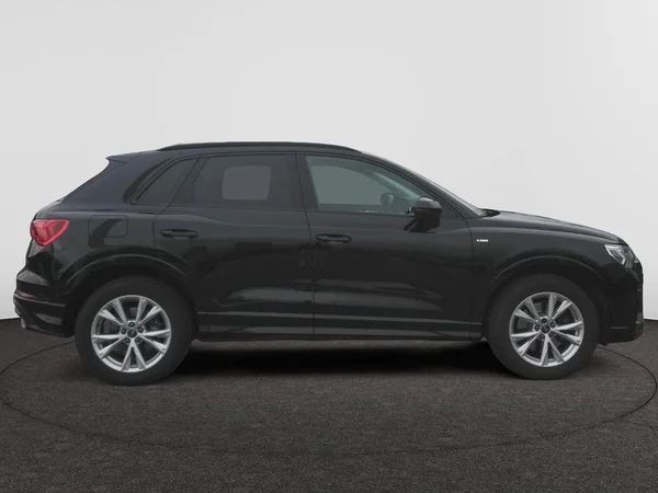 AUDI Q3 PHEV (2021) — foto 21 van 24