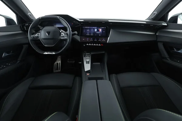 Peugeot 408 (2024) — foto 3 van 16
