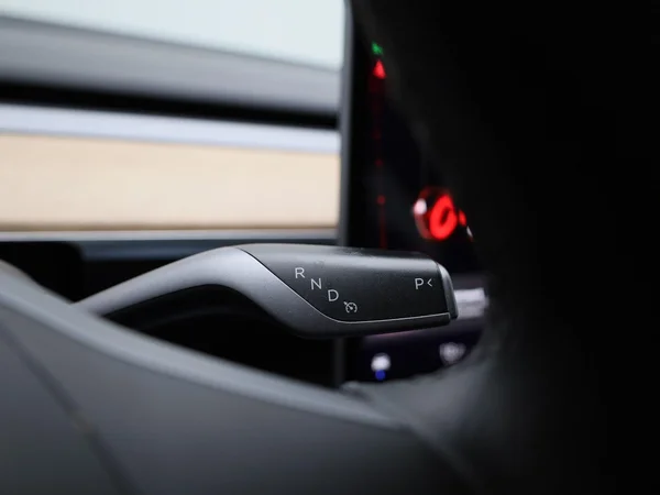 Tesla Model 3 (2022) — foto 16 van 40