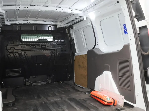 Ford Transit Connect (2022) — foto 16 van 31