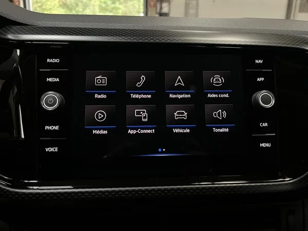 VOLKSWAGEN T-Cross (2023) — foto 3 van 17