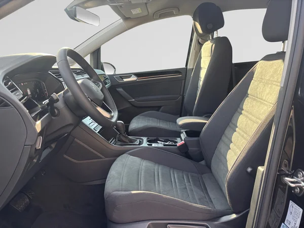 VOLKSWAGEN Touran (2026) — foto 15 van 24