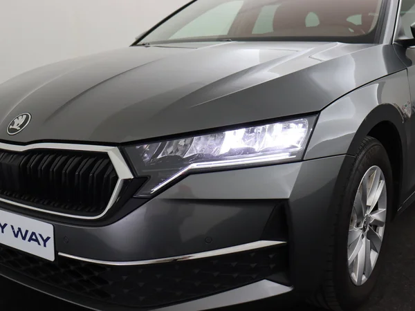 SKODA Octavia Combi (2024) — foto 9 van 19