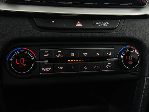 KIA Cee'd (2022) — foto 18 van 30