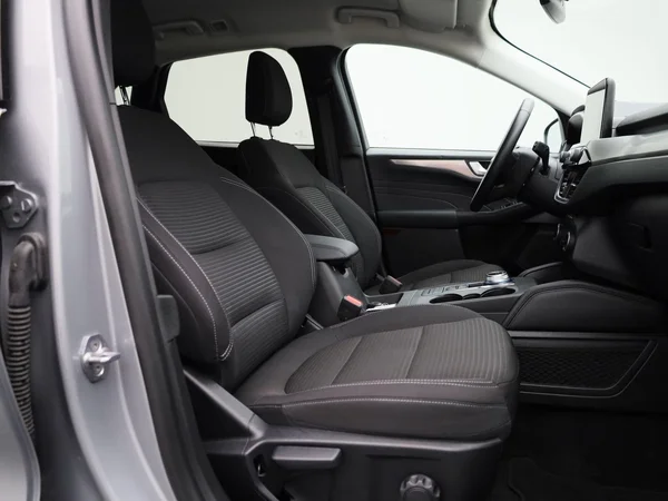 Ford Kuga (2022) — foto 29 van 40