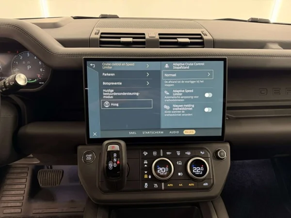 Land Rover Defender — foto 13 van 22