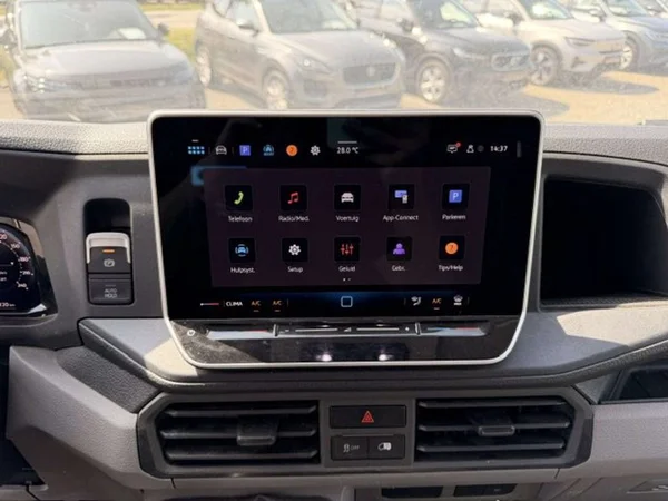 Volkswagen Crafter (2025) — foto 8 van 21
