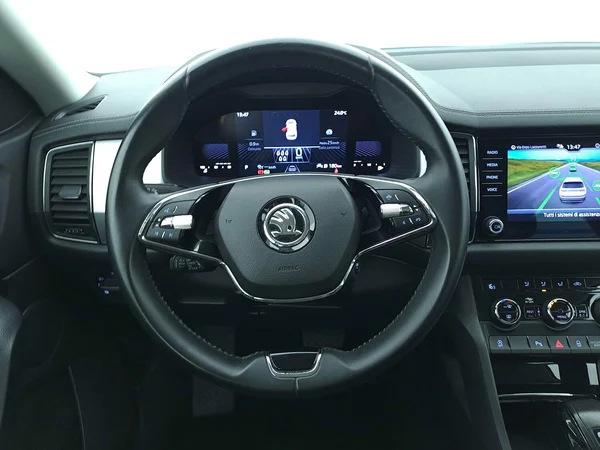 Skoda Kodiaq (2023) — foto 6 van 32