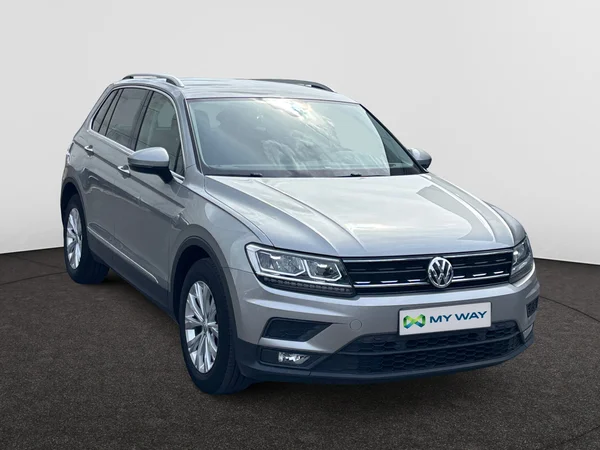 VOLKSWAGEN Tiguan (2018) — foto 11 van 16