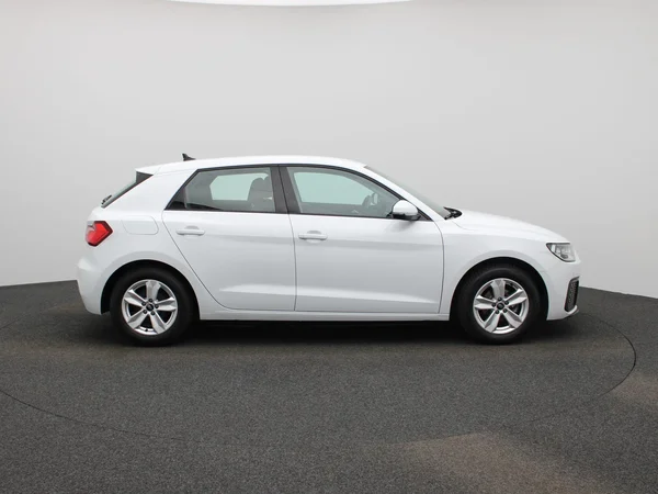 Audi A1 Sportback (2023) — foto 36 van 39