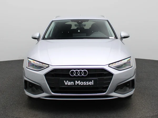 Audi A4 (2023) — foto 23 van 45