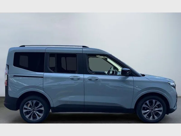 Ford Tourneo Courier (2025) — foto 23 van 29