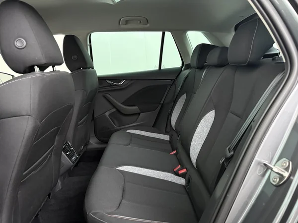 SKODA Kamiq (2025) — foto 2 van 18