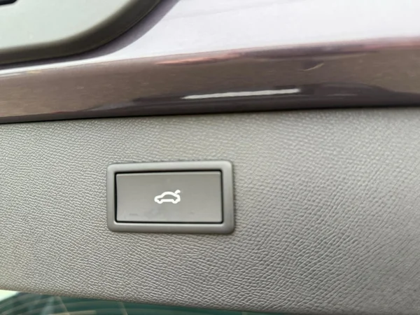 CUPRA Formentor e-Hybrid (PHEV) (2025) — foto 9 van 19