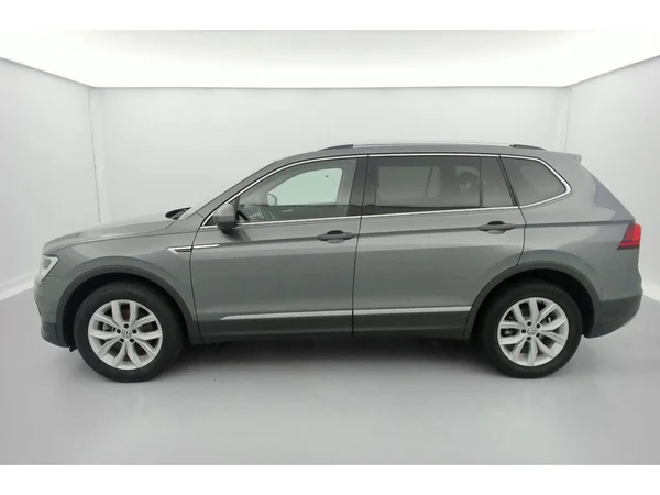 VOLKSWAGEN Tiguan Allspace (2021) — foto 31 van 36