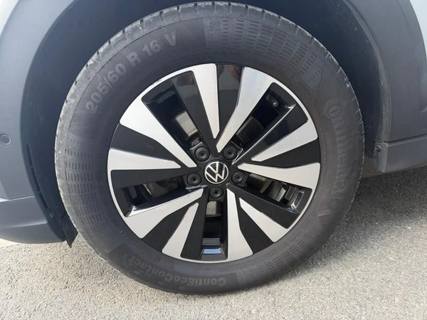 VOLKSWAGEN Taigo (2022) — foto 11 van 19