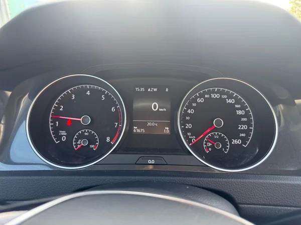 VOLKSWAGEN Golf VII (2017) — foto 17 van 18