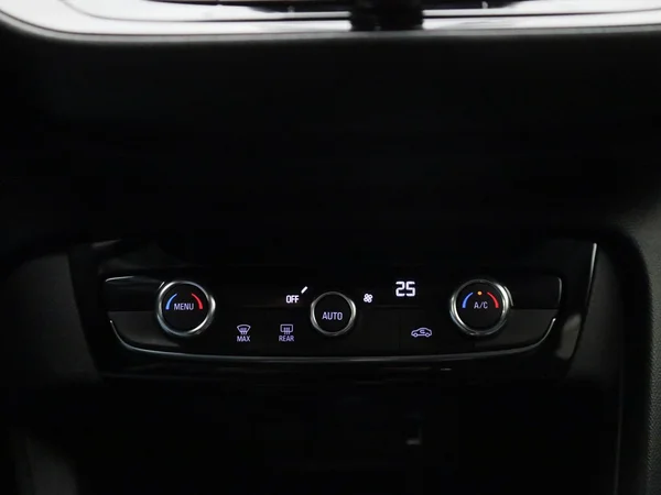 Opel Corsa-e (2023) — foto 9 van 35