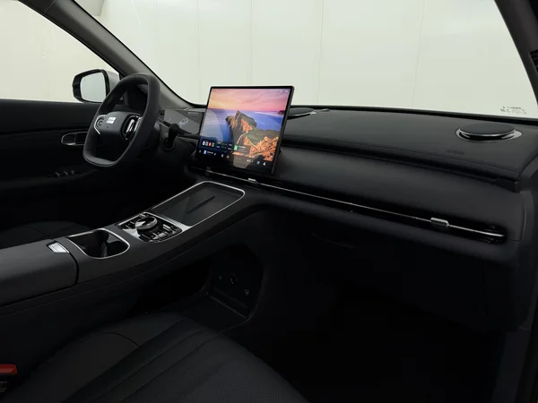 GEELY Starray EM-i (2026) — foto 3 van 29