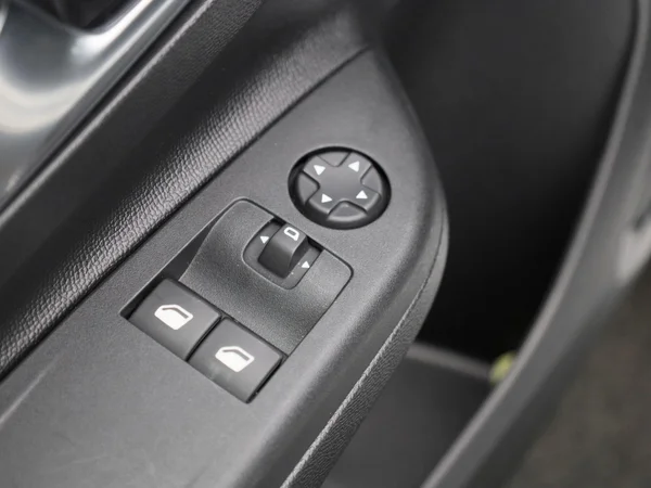 Opel Corsa-e (2022) — foto 24 van 39