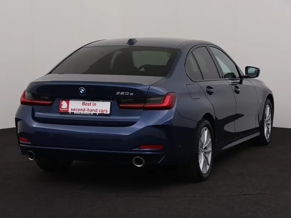 BMW 320 (2023) — foto 23 van 33