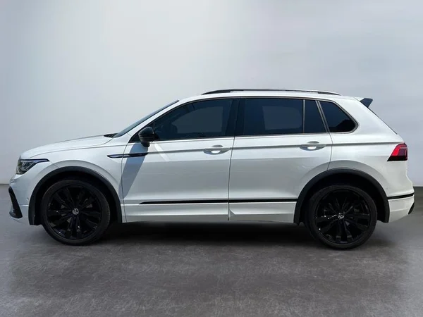VOLKSWAGEN Tiguan (2024) — foto 36 van 37