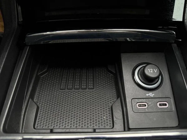 SKODA Karoq Dsl (2025) — foto 21 van 32
