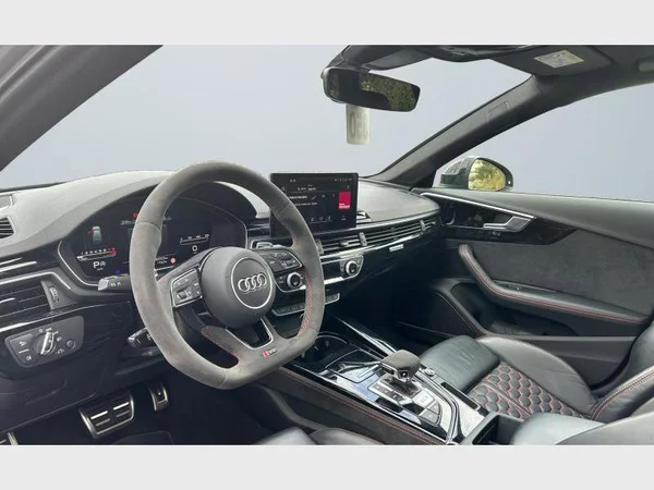 Audi RS4 Avant (2023) — foto 28 van 29