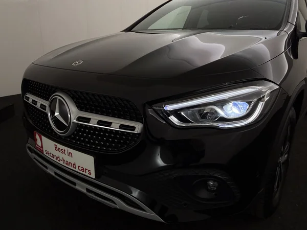 MERCEDES GLA 180 (2023) — foto 22 van 29