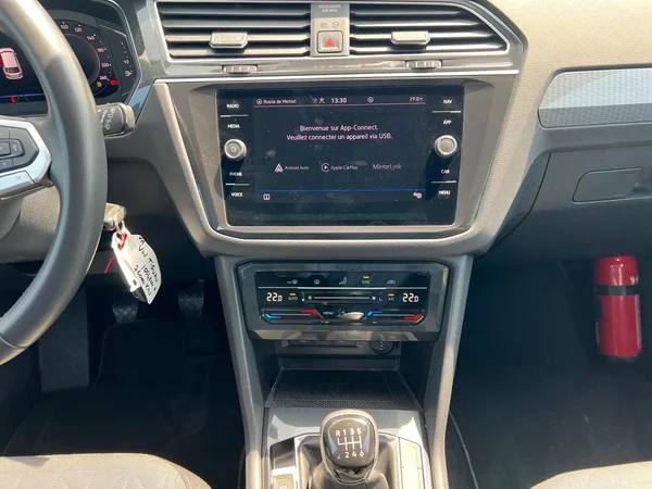 VOLKSWAGEN Tiguan (2022) — foto 18 van 18
