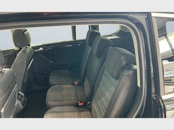 VOLKSWAGEN Touran (2026) — foto 17 van 17