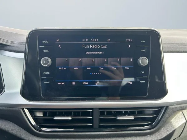 VOLKSWAGEN T-Roc (2022) — foto 7 van 31