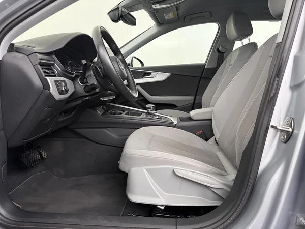 AUDI A4 (2021) — foto 2 van 28