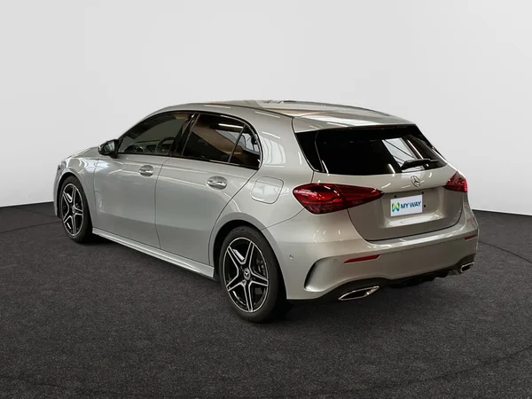 MERCEDES-BENZ A 200 (2024) — foto 16 van 22
