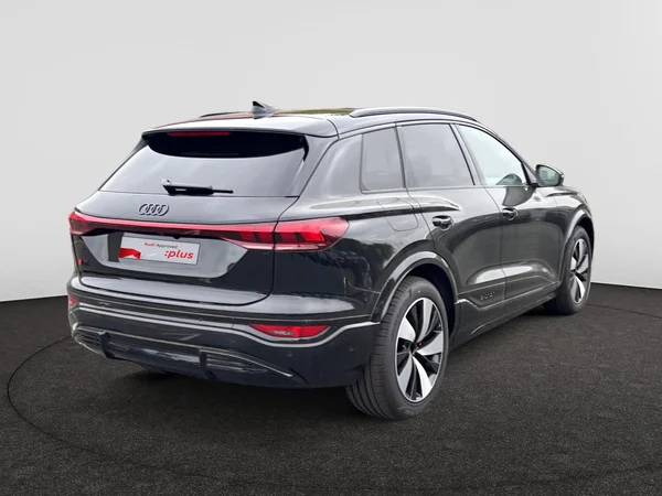 AUDI Q6 e-tron (2025) — foto 4 van 24