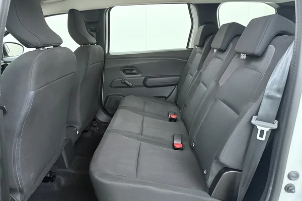 Dacia JOGGER (2024) — foto 15 van 16