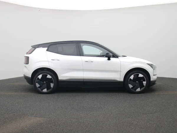 Volvo EX30 (2024) — foto 40 van 43