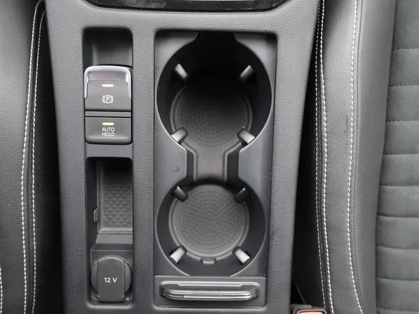Volkswagen Passat (2022) — foto 18 van 30