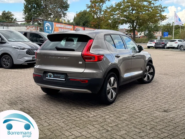 Volvo XC-40 (2020) — foto 33 van 44