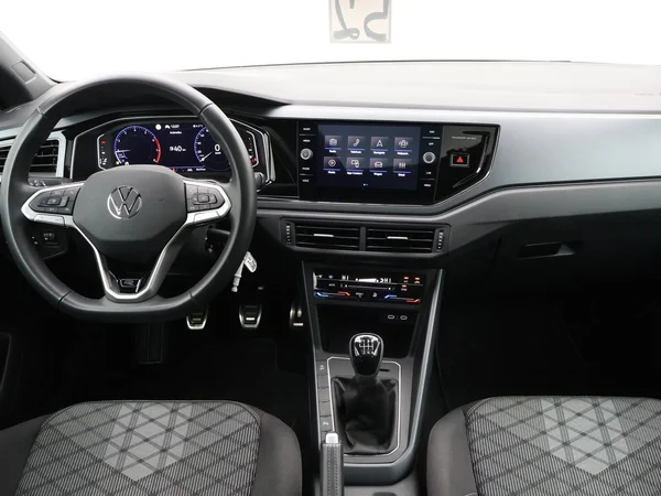 VOLKSWAGEN Taigo (2025) — foto 2 van 23