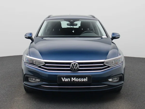 Volkswagen Passat (2021) — foto 23 van 36