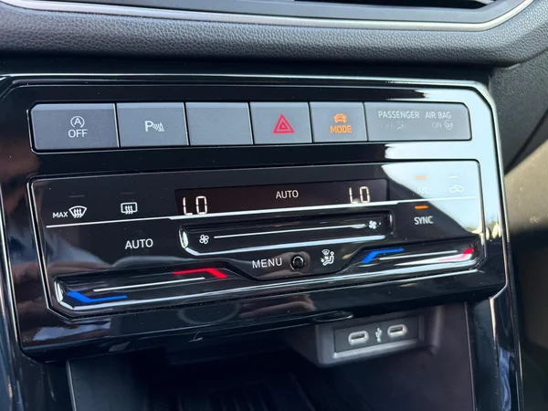 VOLKSWAGEN T-Cross (2025) — foto 9 van 19